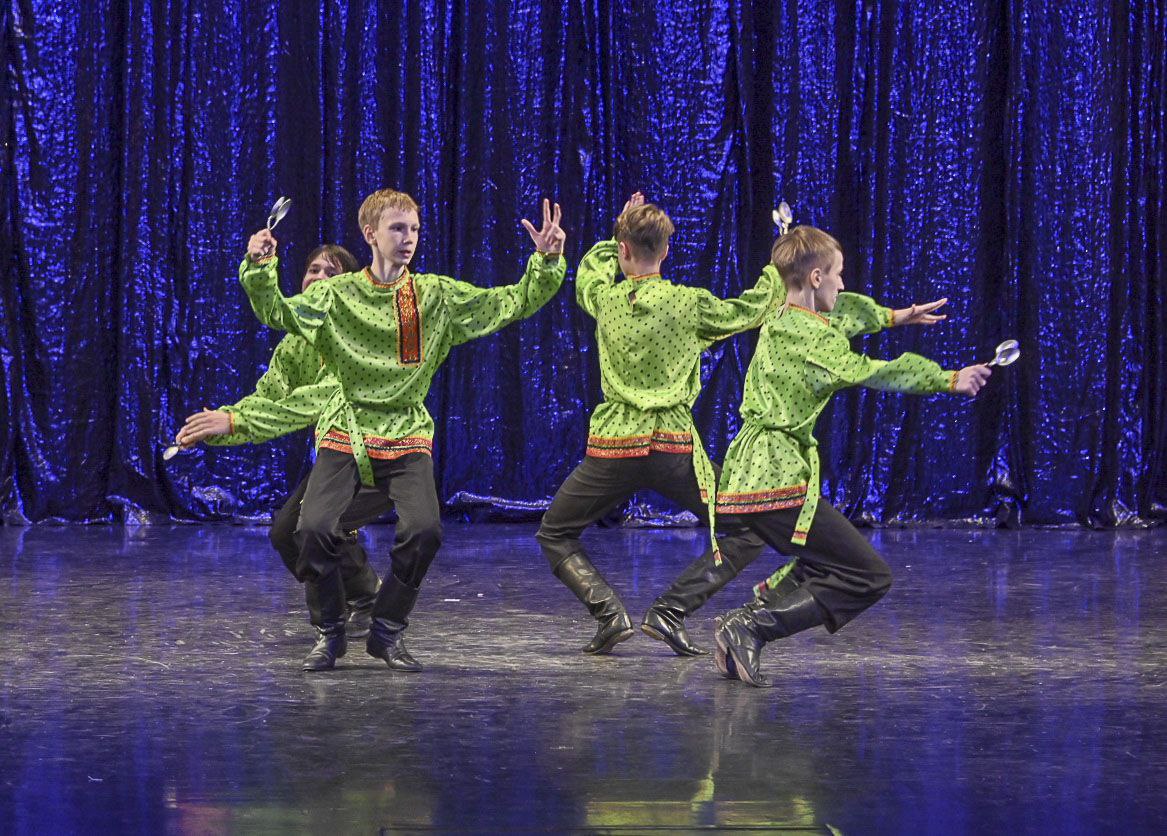 Ансамбль радость хабаровск официальный. Танцевальные коллективы хабаровска. Ансамбли хабаровска. Ансамбли хабаровска. Ансамбли хабаровска.